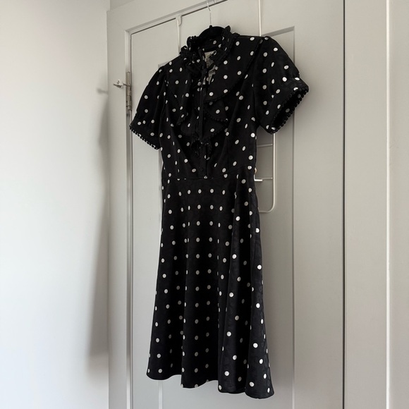 Black & white polka dot short sleeve dress with ruffle details - Medium - Picture 4 of 7